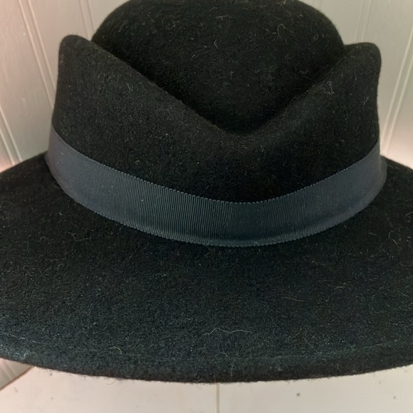 Ladies Black Hat, 💯% Wool, Measures 13”x 10”x 5”, 3” Brim, Ribbon Surrounding - Picture 5 of 10